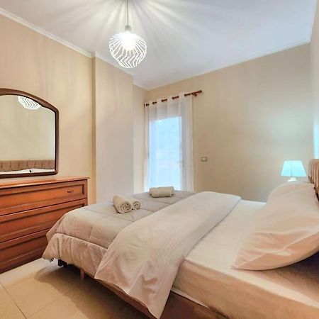 One Bd Flat Near Center With 24H Self Check In Tirana Exterior foto