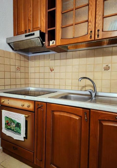 One Bd Flat Near Center With 24H Self Check In Tirana Exterior foto