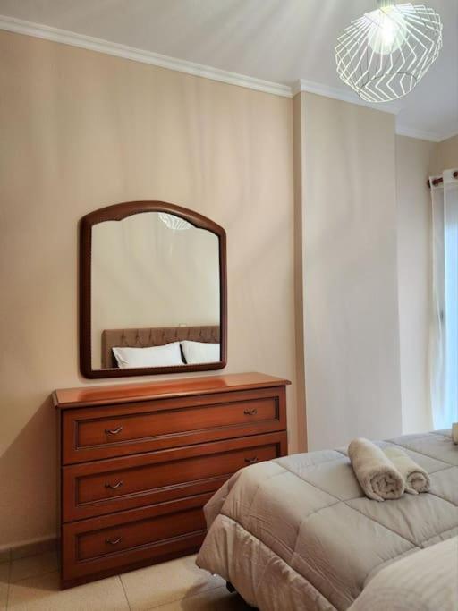 One Bd Flat Near Center With 24H Self Check In Tirana Exterior foto